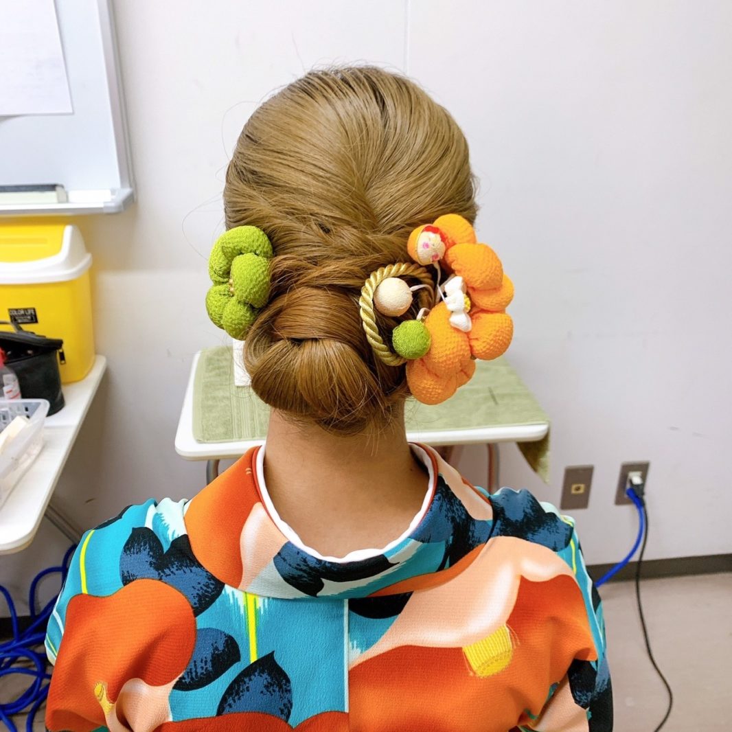 袴ヘアアレンジ 福岡 北九州 山口の卒業式の袴レンタルなら新美